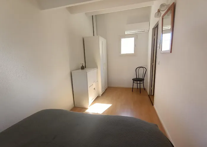 T2 Mezzanine Climatise Avec Terrasse - 5 Pers. Pres Et Parc Des Dosses - Parking Inclus - Fr-1-799-17 Appartement Le Barcarès